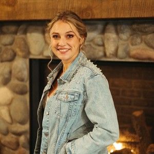 Meet your Posher, Jillian